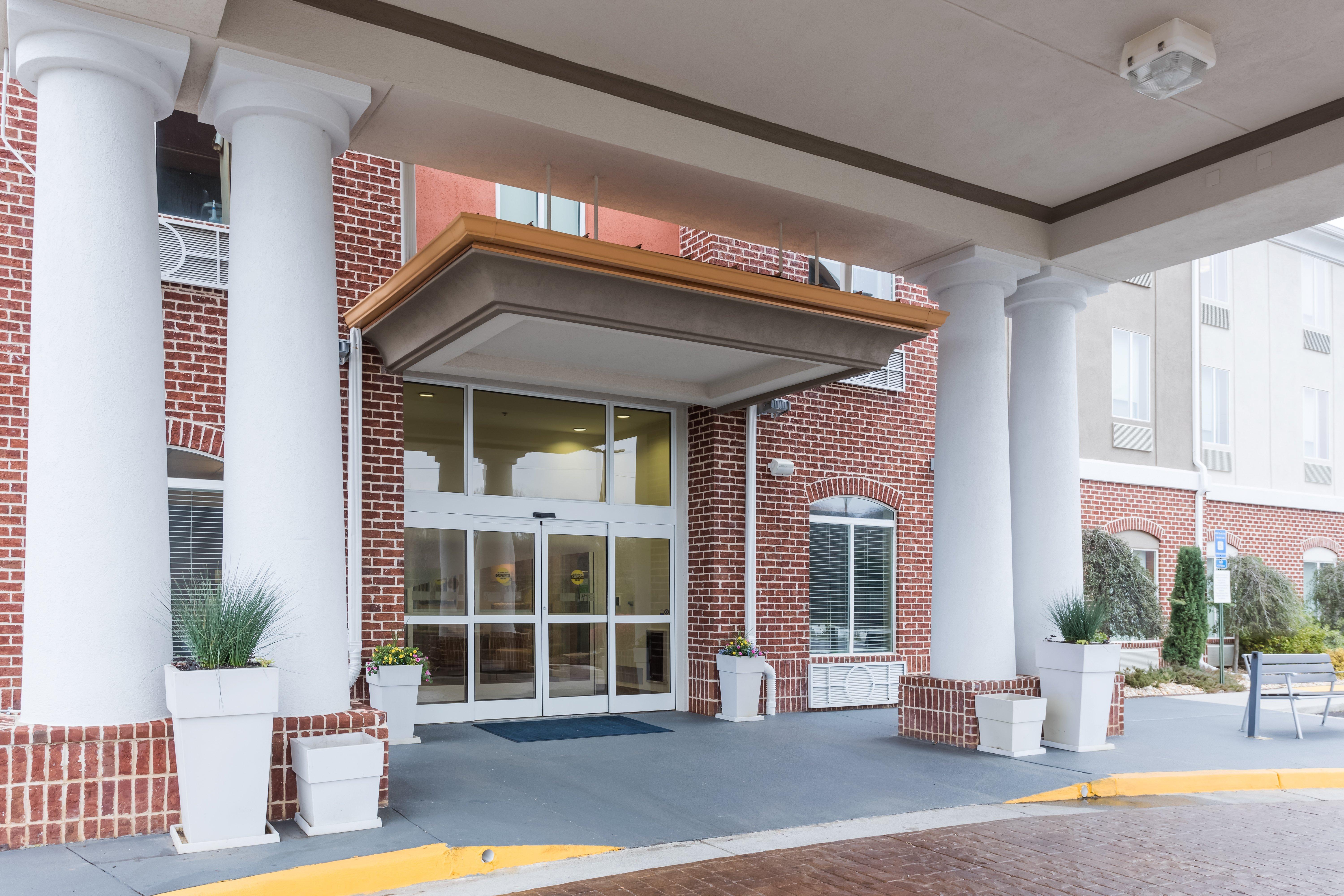 Holiday Inn Express & Suites Bremen Ga By Ihg Exterior photo
